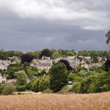 Amarelo Apartment, Central Charlbury, 1 Super King Bed Экстерьер фото