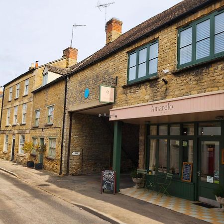Amarelo Apartment, Central Charlbury, 1 Super King Bed Экстерьер фото